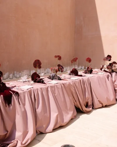 Hochzeitsdeko in Rosa: Warum Soft Pink 2026 so modern wirkt