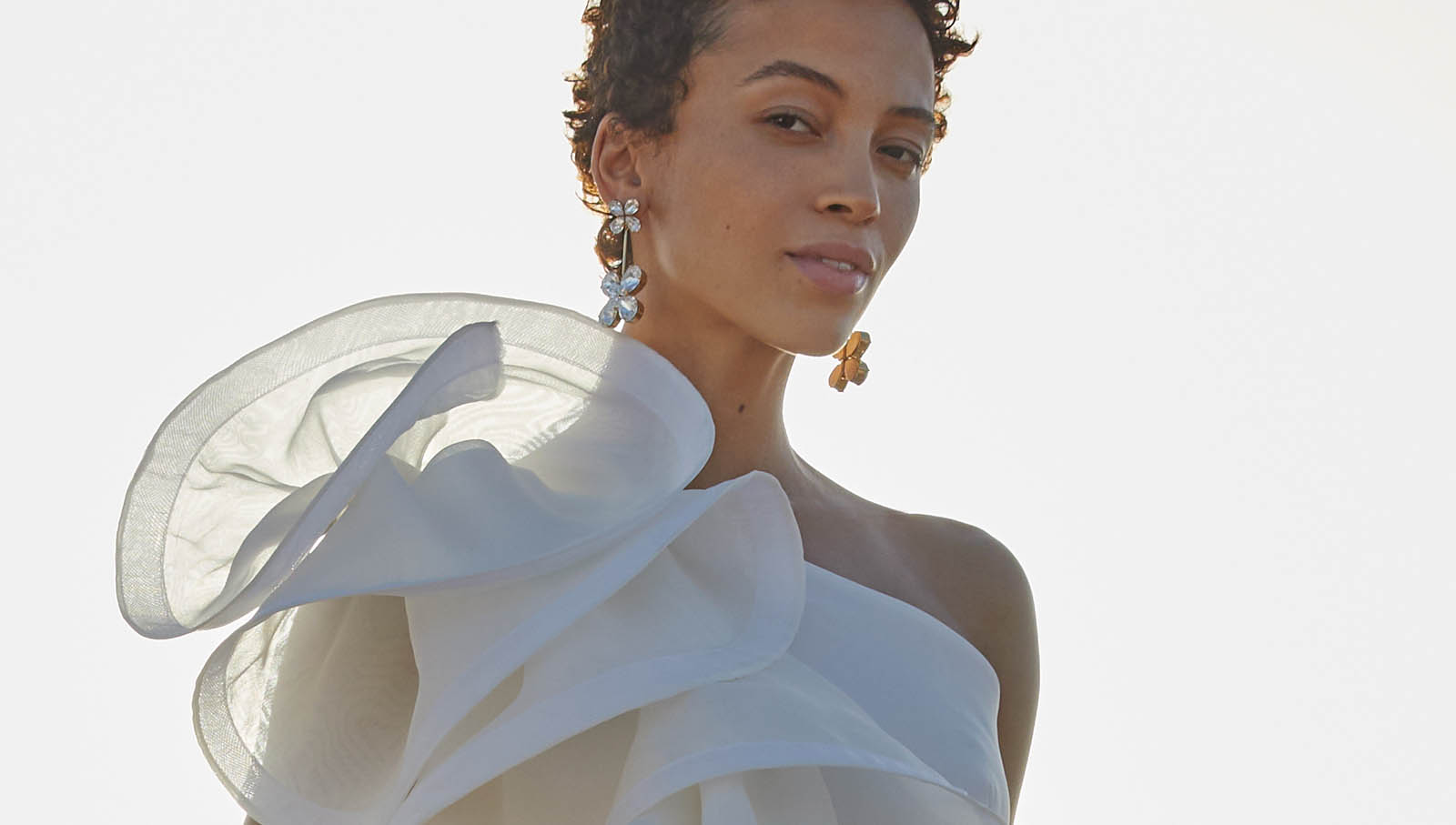 Modernes Brautkleid von Kaviar Gauche Berlin