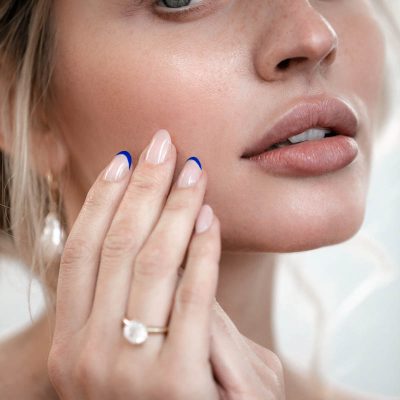 blauer nagellack braut (2)